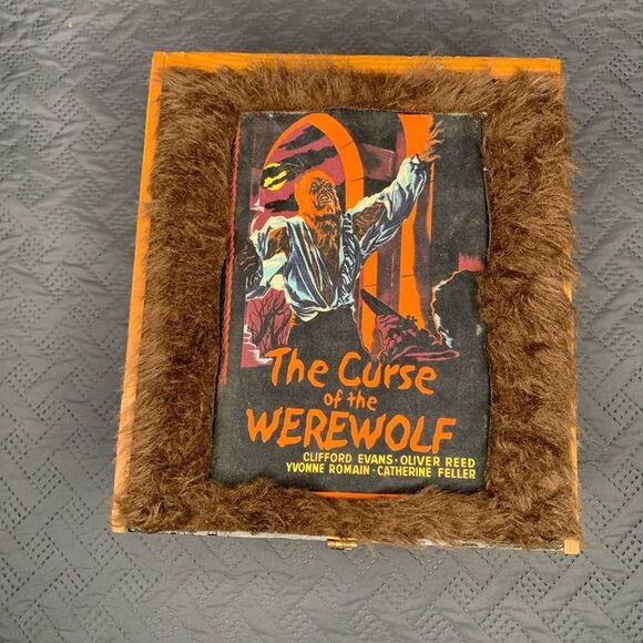 One of a kind “The Mummy” Cigar Box - Picture 2 of 15